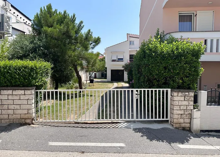 Garden * Baska (Krk)