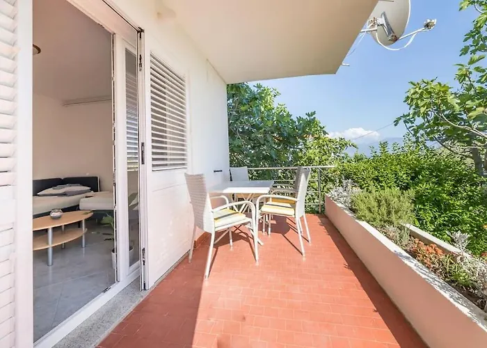 Garden Apartment Baska (Krk)